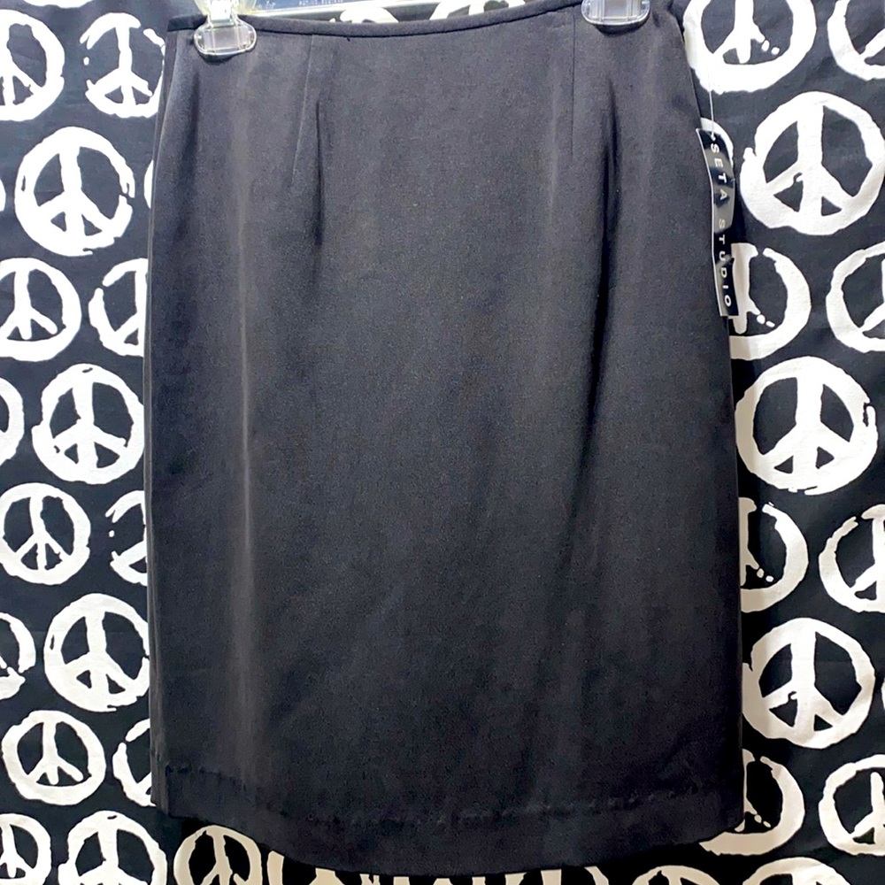 OWT SETA STUDIO (SILK) BLACK SKIRT SZ 6LINED REAR ZIP